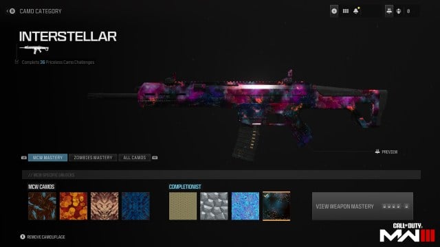 A screenshot of the Interstellar camo equipped on an assault rifle in MW3.