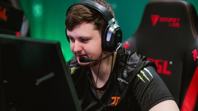 Photo taken of professional CS player mezii while he was playing for Fnatic in a tournament in 2022.
