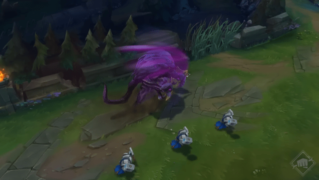 The new Rift Herald charging through the mid lane in ranked LoL season 2024