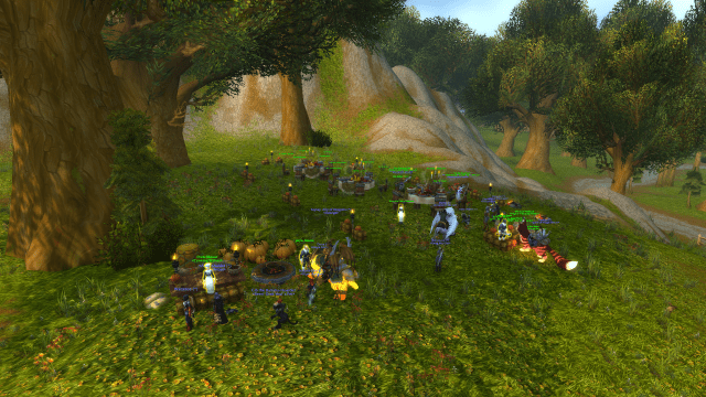 WoW players at the Pigrim's Bounty event near Stormwind
