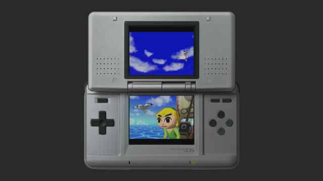 A Nintendo DS with toon link on the bottom screen