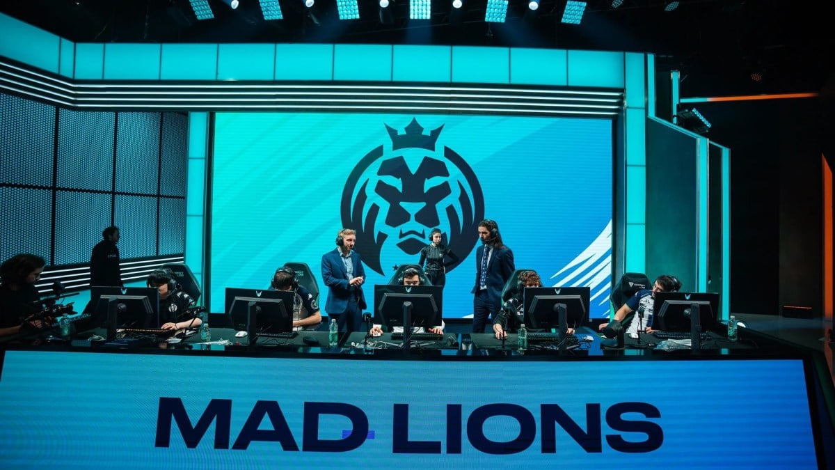 Mad Lions team on the stage in the LEC studio.
