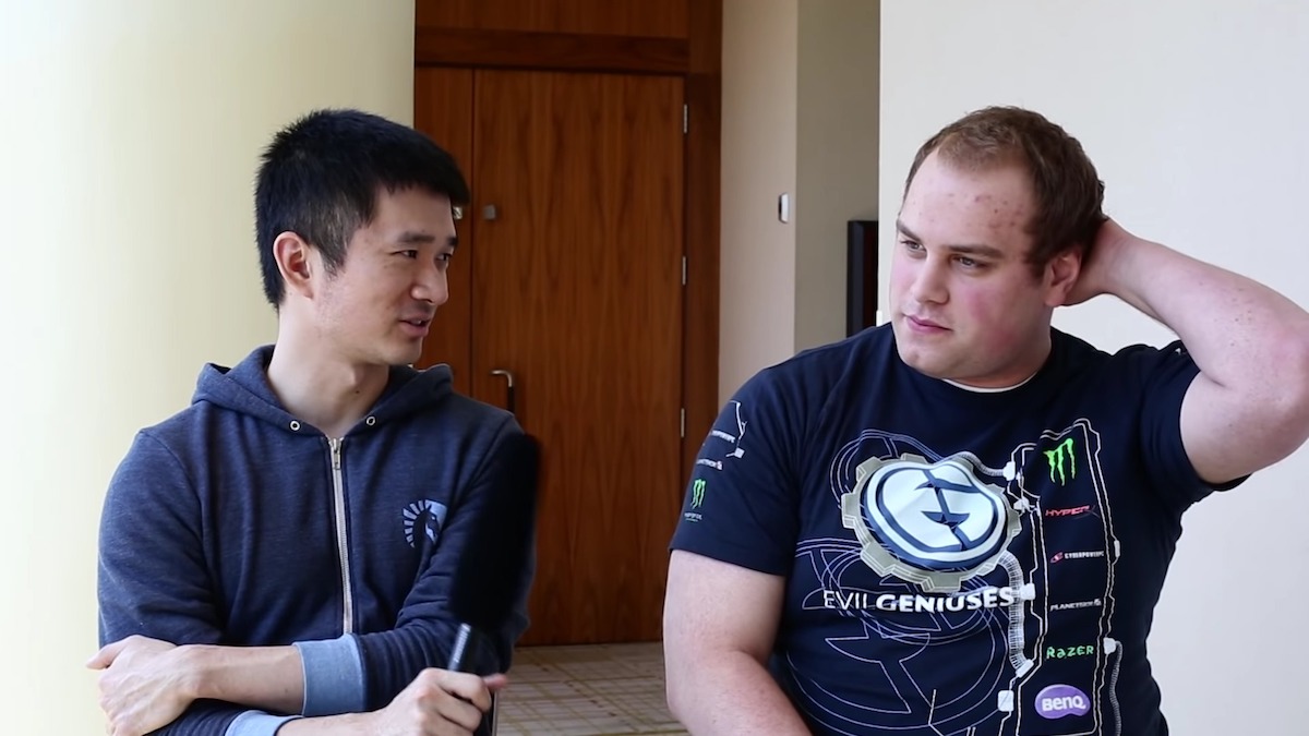 Mason interviewing with EG's Dota 2 squad.
