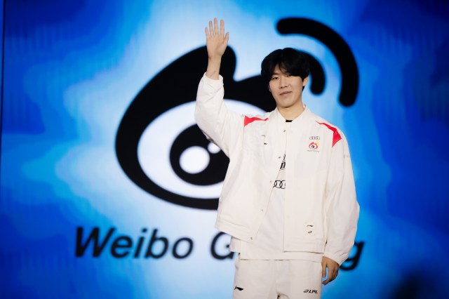 Kang "TheShy" Seung-lok of Weibo Gaming enters the stage at the League of Legends World Championship 2023 Semi Finals