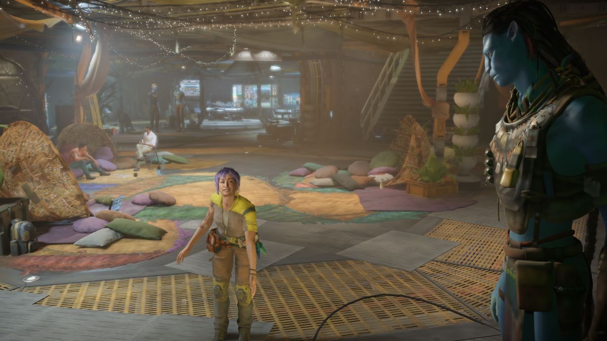 So'lek and Priya inside of Resistance HQ in Avatar: Frontiers of Pandora.