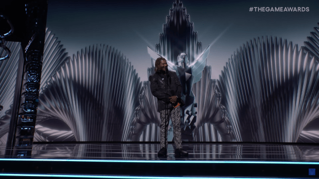 Christopher Judge presenting at the Game Awards.