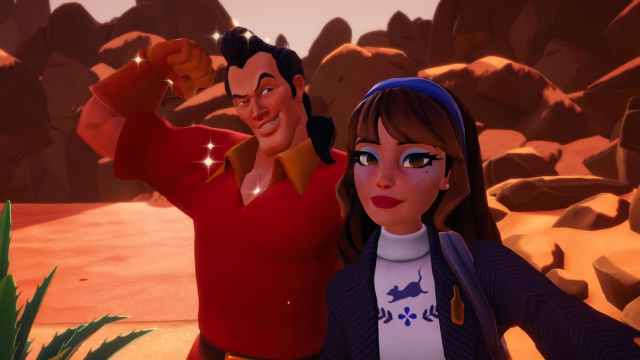 The player taking a selfie with Gaston.