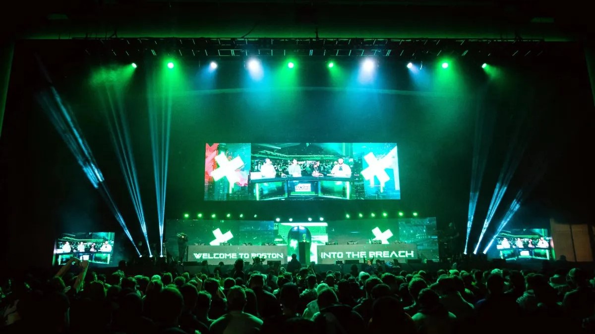 The stage setup for the CDL Boston Major 2, with fans from far and wide witnessing live Call of Duty.