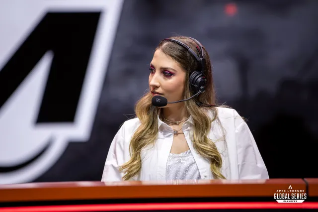 Apex Legends pro player Sabz pictured on the ALGS analyst desk at the 2023 Split 2 Playoffs