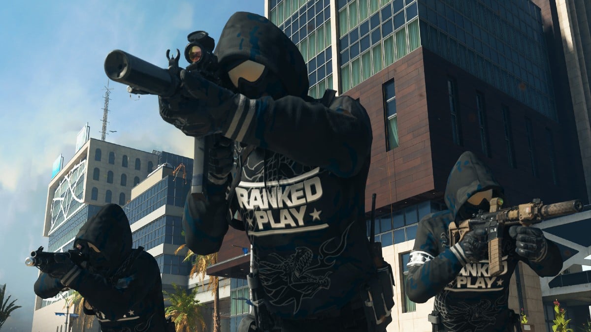 A unit of ranked players in hoodies patrol the streets in MW3.