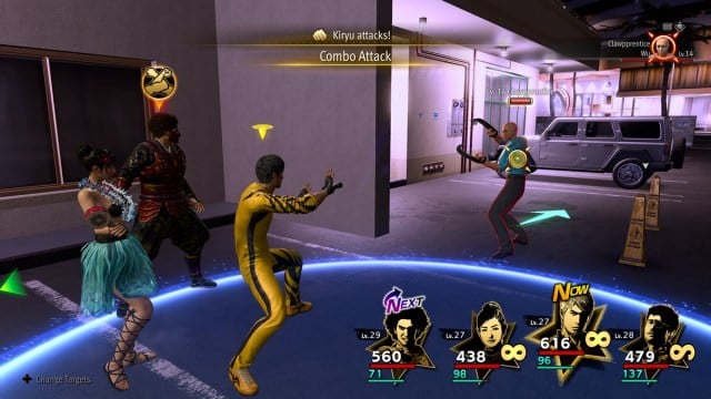 Kiryu and his party are getting ready for a combo attack