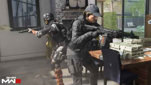 Laswell and another operator team up in MW3