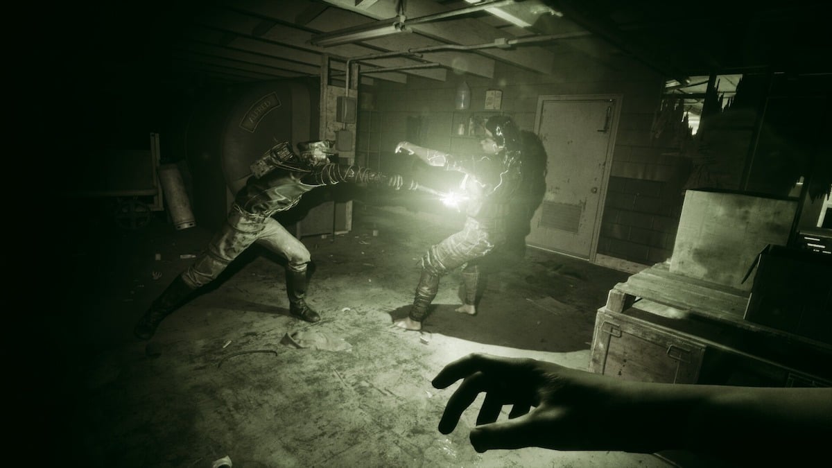 Zapping in Outlast.