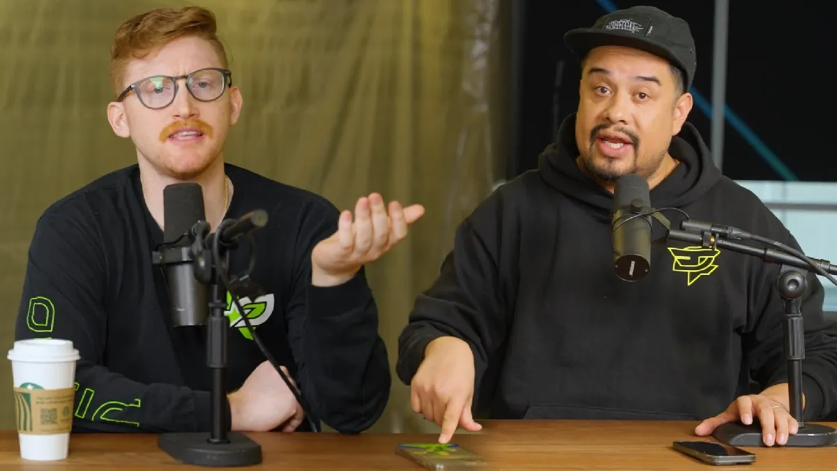 Scump and H3CZ sitting at a desk.