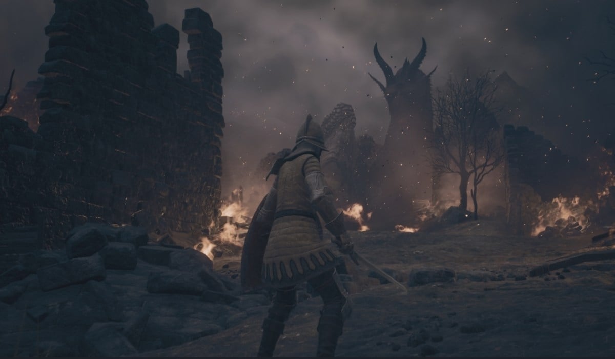 A character fighting a dragon in Dragon's Dogma 2