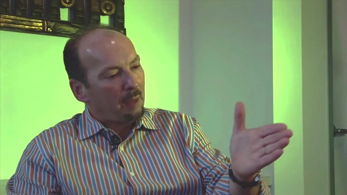 Peter Moore is talking about Xbox 360