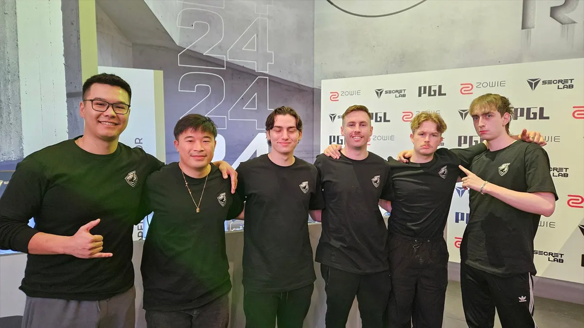 The Grayhound CS2 team stands together at the PGL Copenhagen Major Asia RMR qualifier.