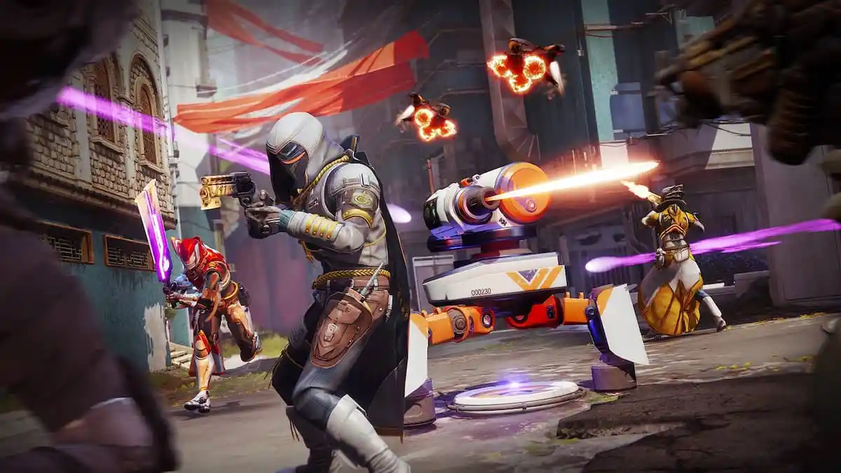 Three Guardians square off against Eliksni enemies in Midtown during a match of Onslaught.