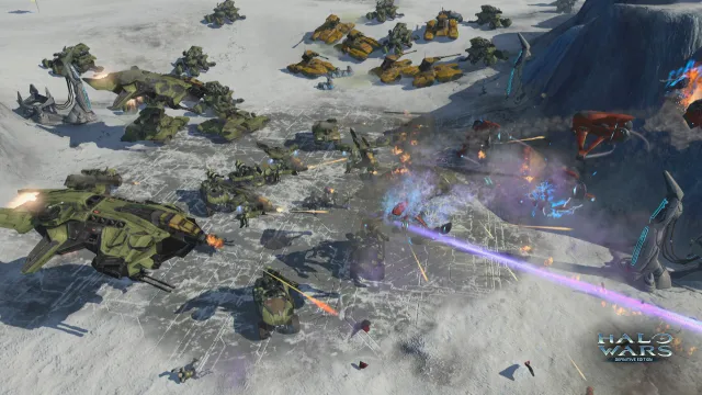 A snap of a battle in Halo Wars