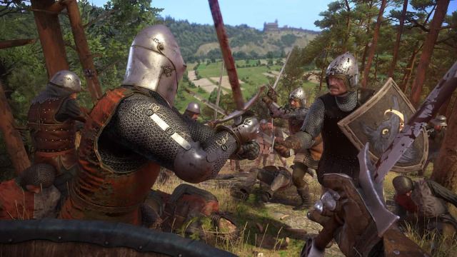 Knights fighting while horseriding in Kingdom Come Deliverance.