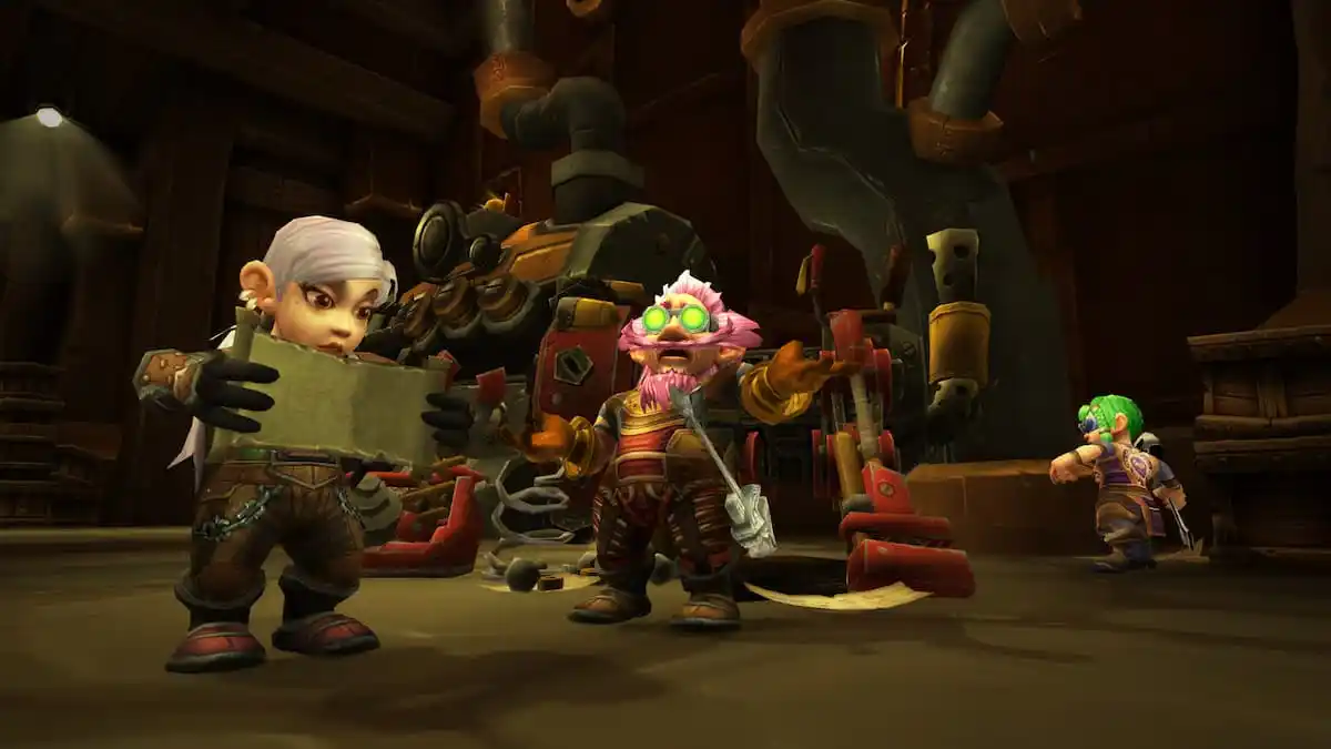 Gnomes tinkering with items in WoW