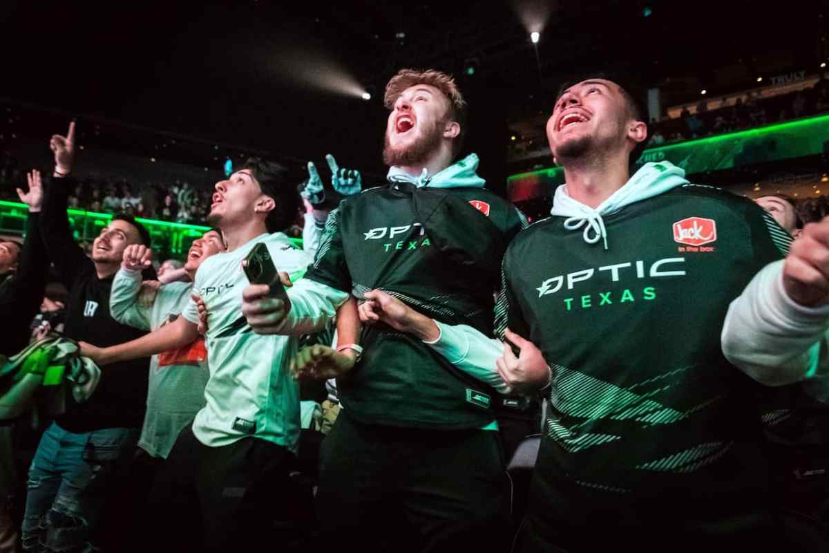 OpTic fans cheering on their favorite Call of Duty team from the stands.