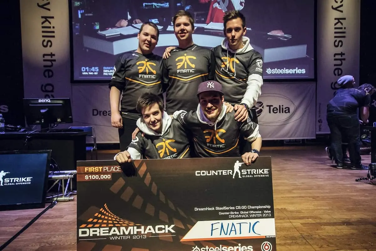 Fnatic celebrate with the DreamHack 2013 Major winner's check.