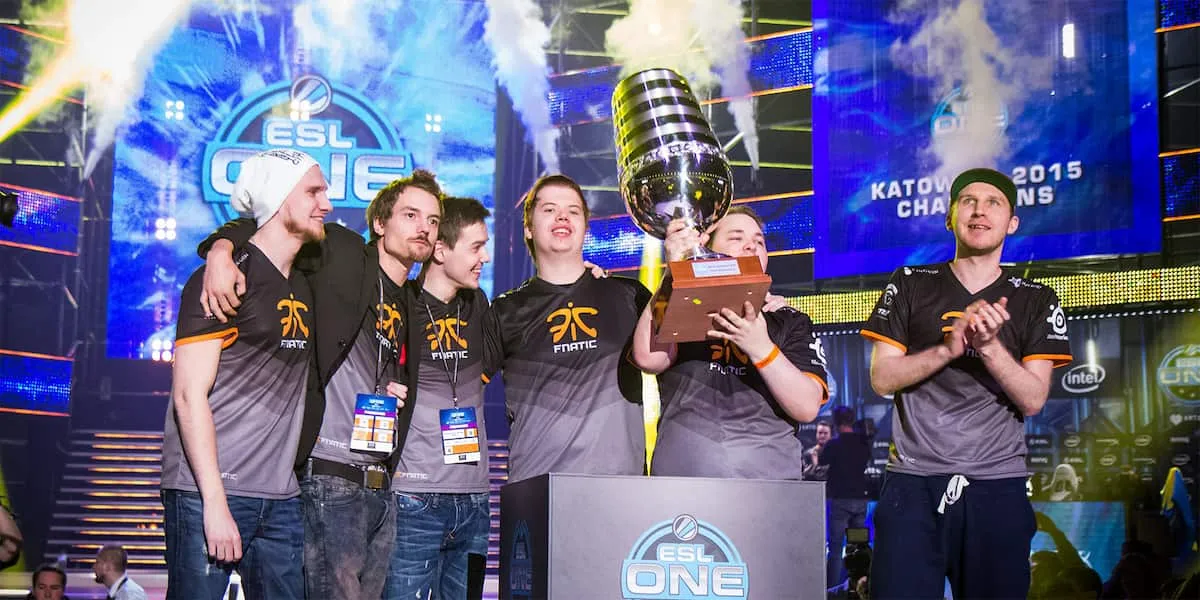 Fnatic celebrates with the ESL One Katowice 2015 trophy.