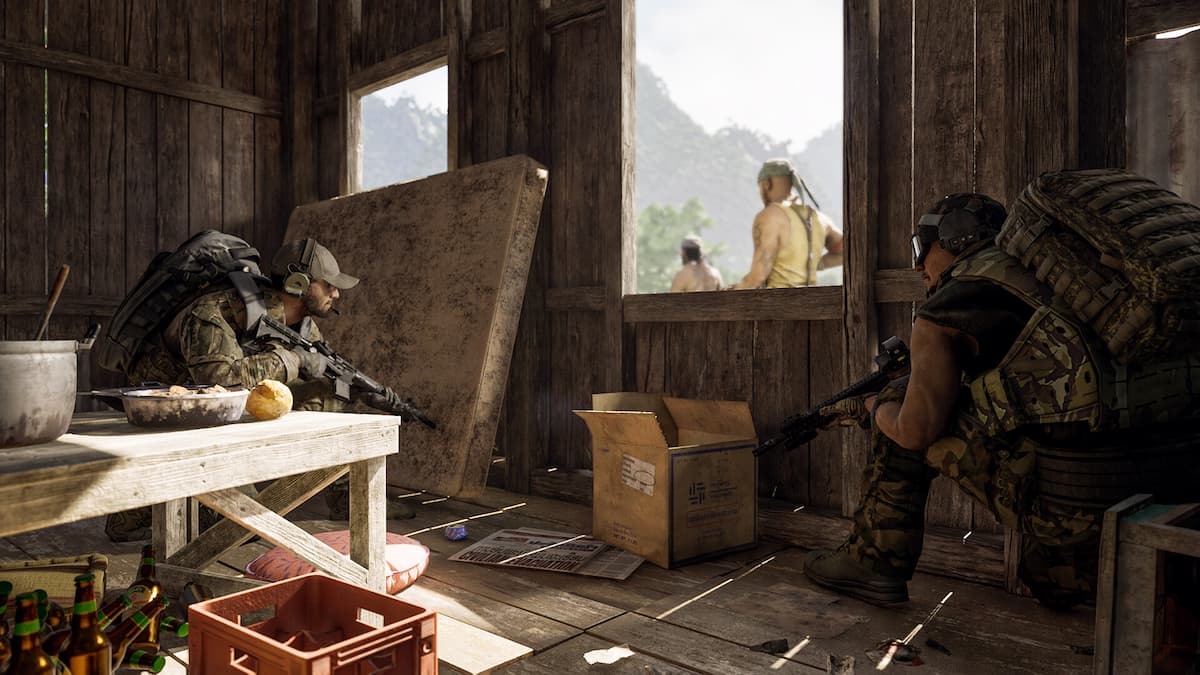 Gray Zone Warfare soldiers peek behind a window at enemies