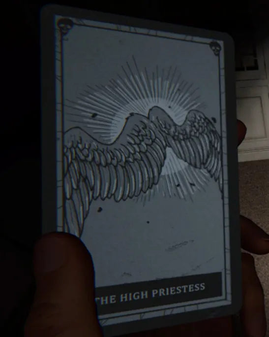 The High Priestess card in Phasmophobia. 