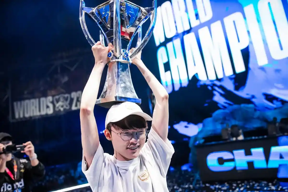 Faker of T1 on stage poses with trophy after victory at League of Legends World Championship 2023 Finals at Gocheok Sky Dome on November 19, 2023 in Seoul, South Korea.
