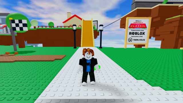 A character standing in Roblox The Classic.