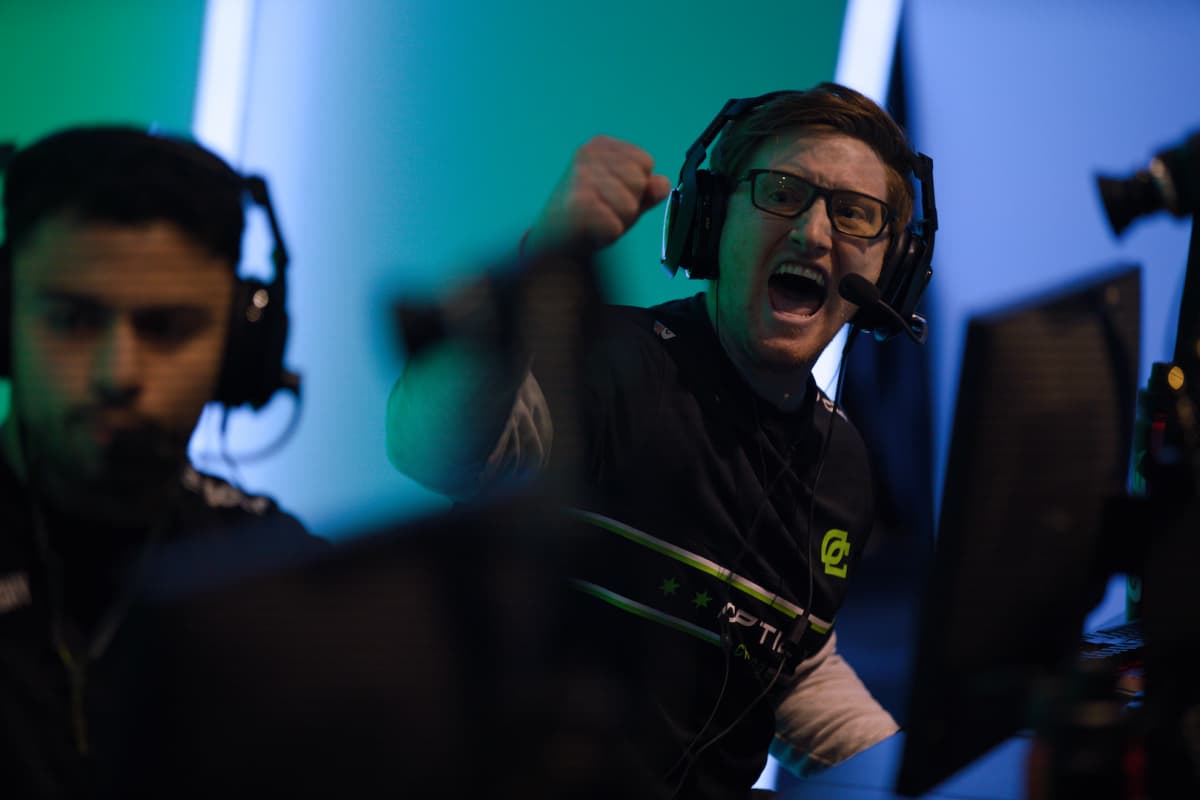 An excited Scump competing, yelling across the stage
