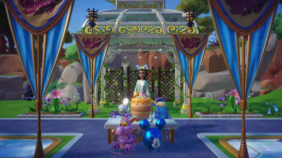 The player standing with Dreamlight Parks Fest items in Disney Dreamlight Valley.