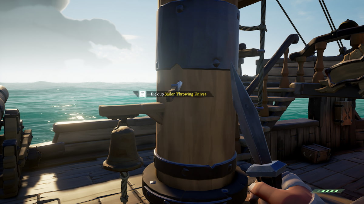 How to get and use Throwing Knives in Sea of Thieves