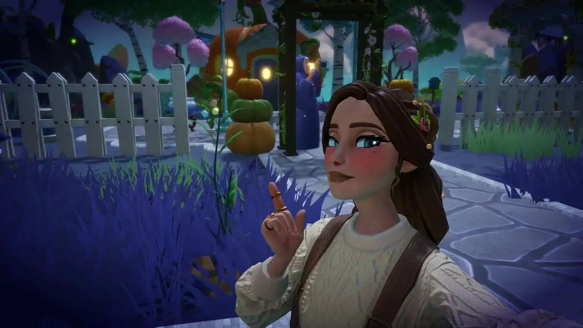 Pointing at some Ginger growing in Disney Dreamlight Valley.