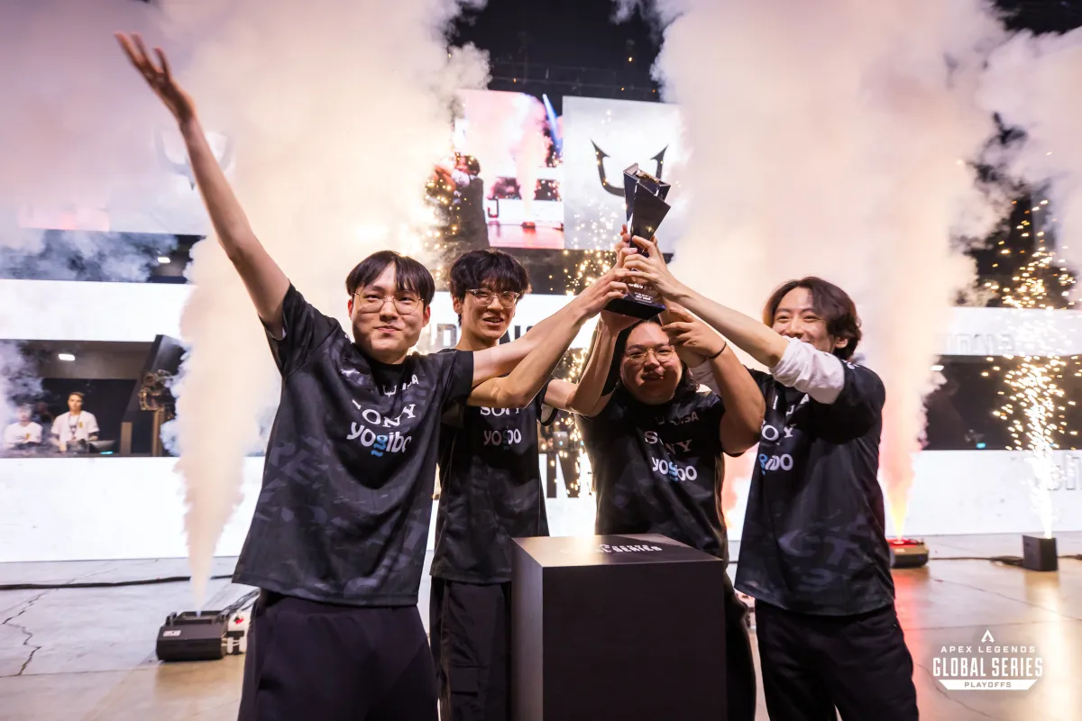 APAC N's REJECT WINNITY lifting the 2024 ALGS Split One Playoffs trophy.