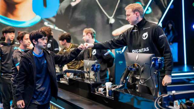 Cloud9 fist bump Dignitas during LCS Summer Split Opening Day at the Riot Games Arena on June 15, 2024 in Los Angeles, California.
