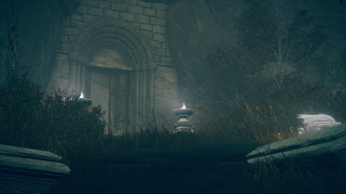 The front of a catacomb in Elden Ring Shadow of the Erdtree.