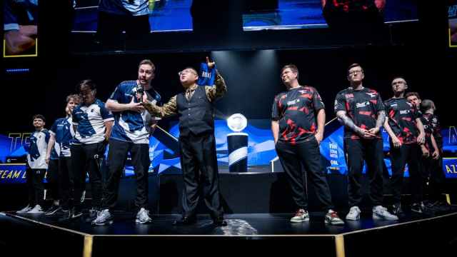FaZe and Liquid players on the stage at IEM Chengdu 2024