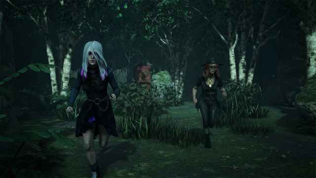An image from Dead by Daylight of Sable and Mikela running from the Killer.