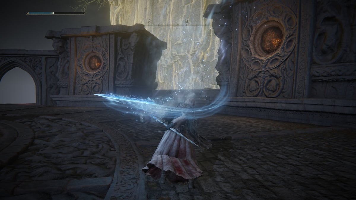 Elden Ring character using the charge attack projectile with Dark Moon Greatsword