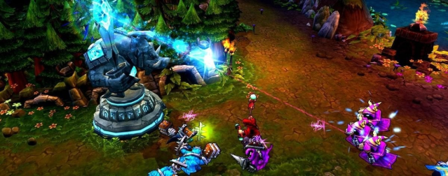 Several League of Legends minions attack a turret in LoL's first design.