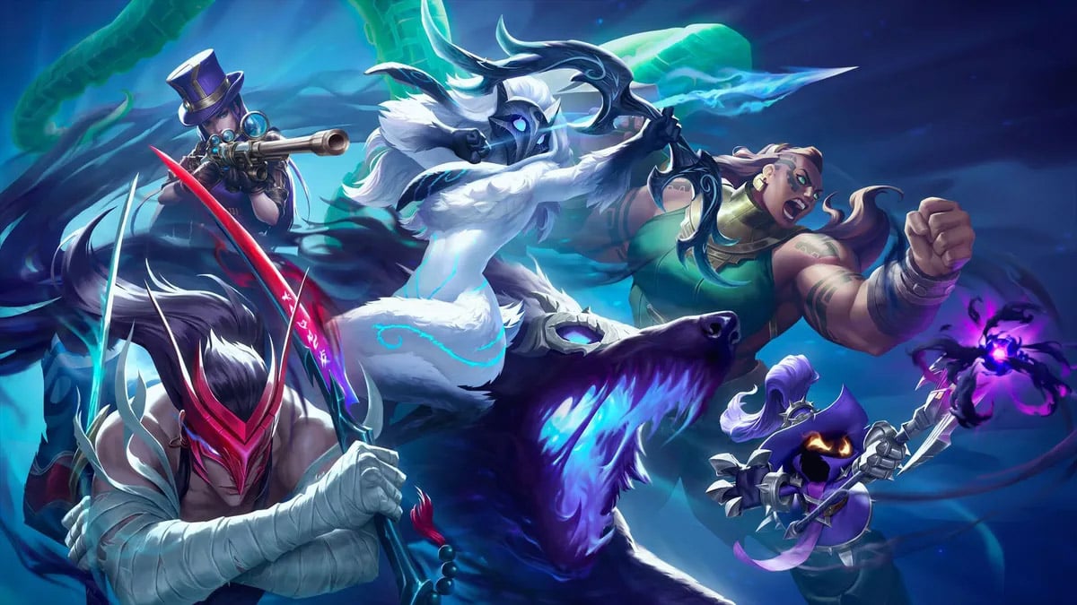 A selection of LoL champs prepare for battle in LoL Arena.