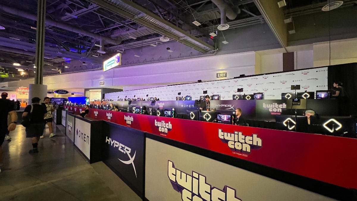 A photo of the main booths at Twitchcon Las Vegas 2023.