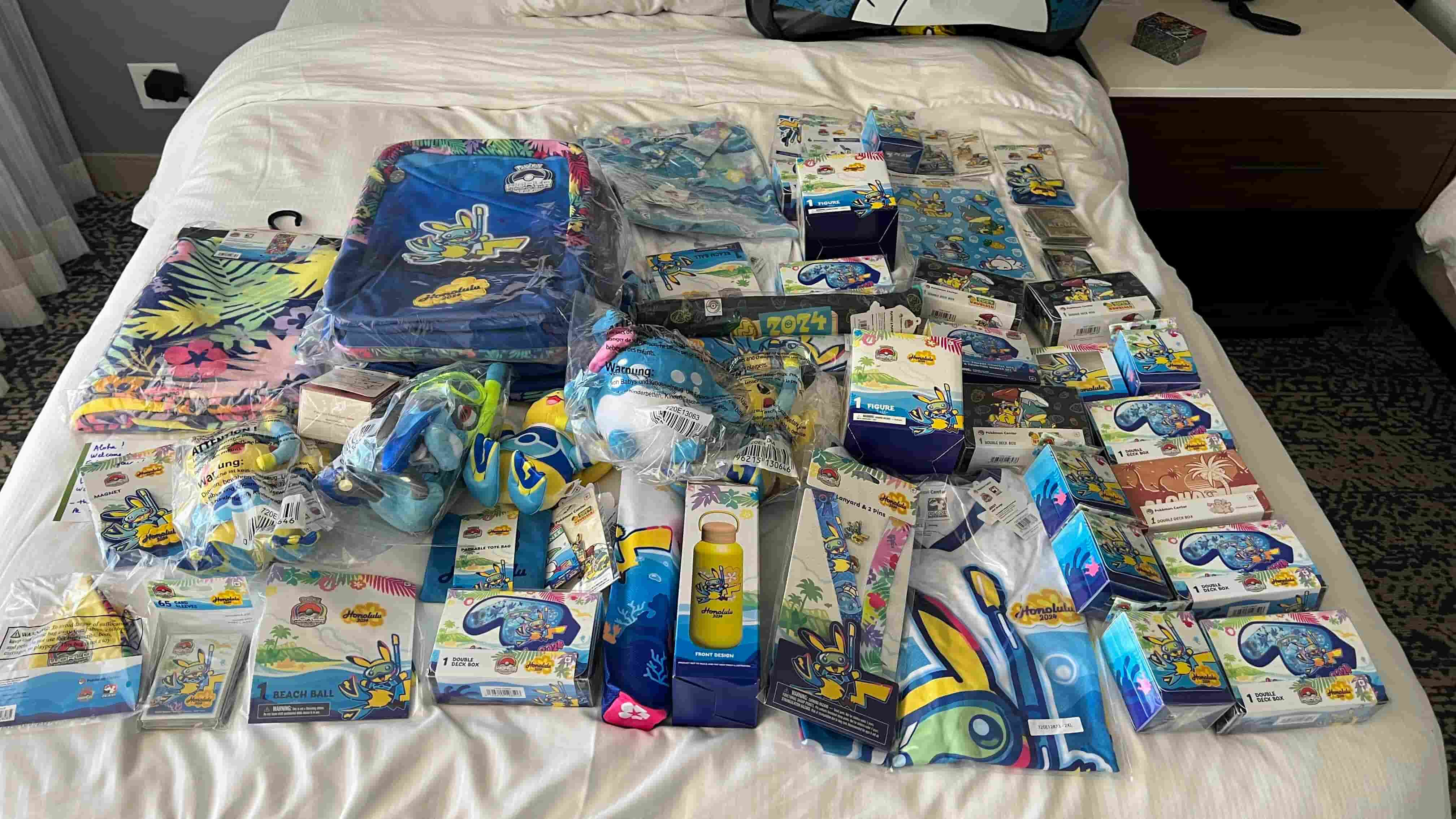 I spent $1K at the Hawaii Worlds Pokémon Center and can’t fit everything in my suitcase