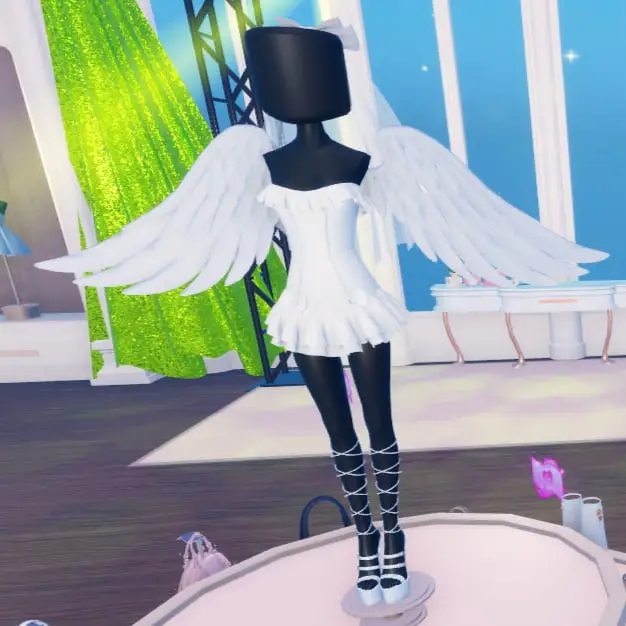 Angel Wings in Dress To Impress. 