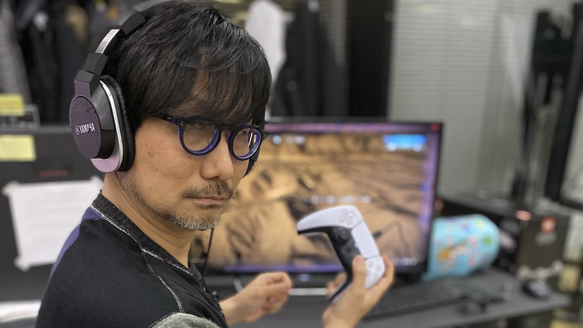 Hideo Kojima doesn’t want you to see his devkit, and gamers are convinced it’s a PS5 Pro