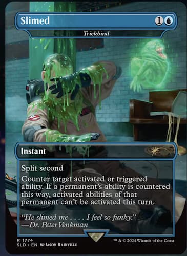 Slimer despejando slime em um sósia de Bill Murrey com uniforme de Ghostbuster com um prédio de tijolos ao fundo através do MTG Secret Lair Slimer cai