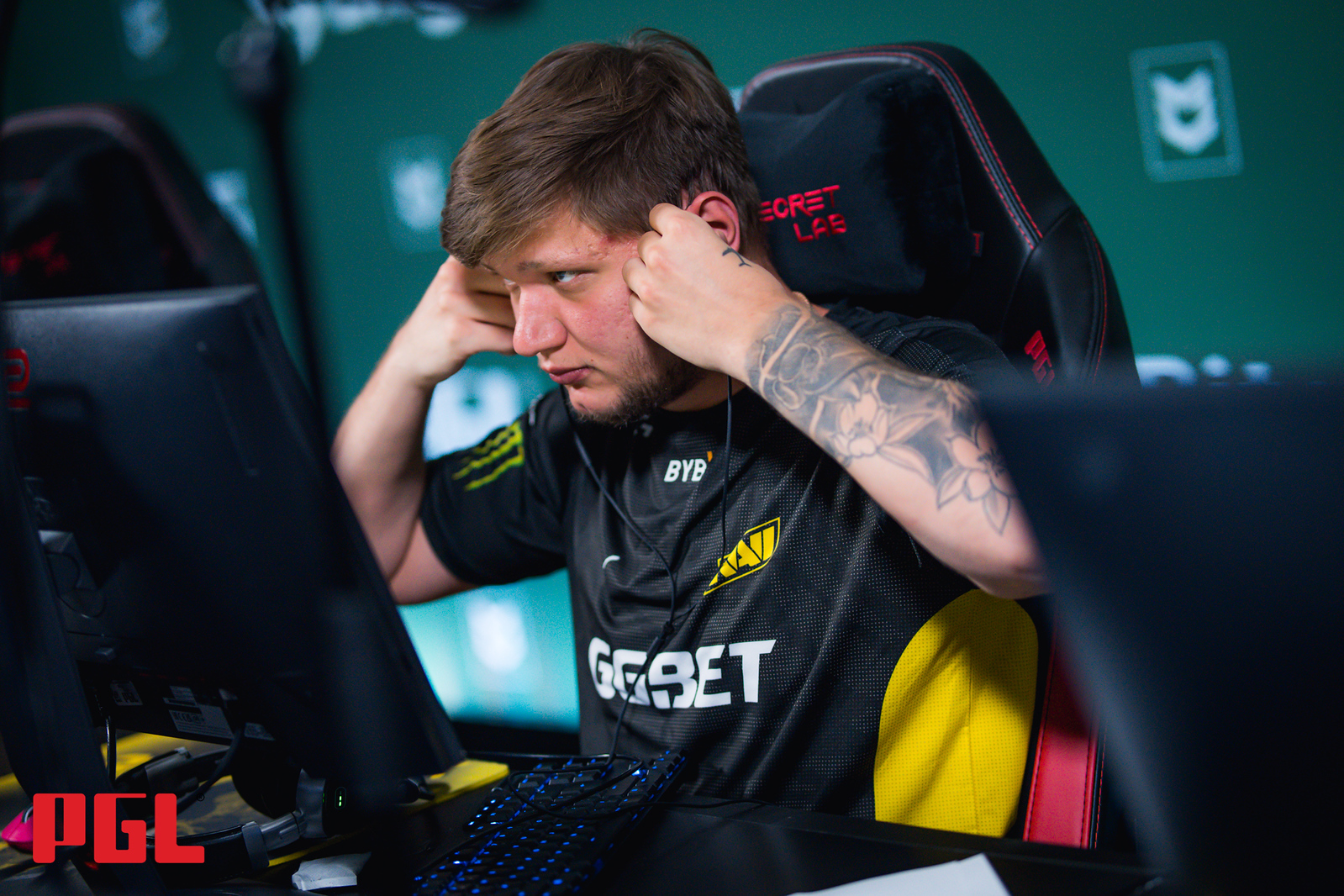 Сообщается, что S1mple возвращается в CS2 с арендой у Team Falcons